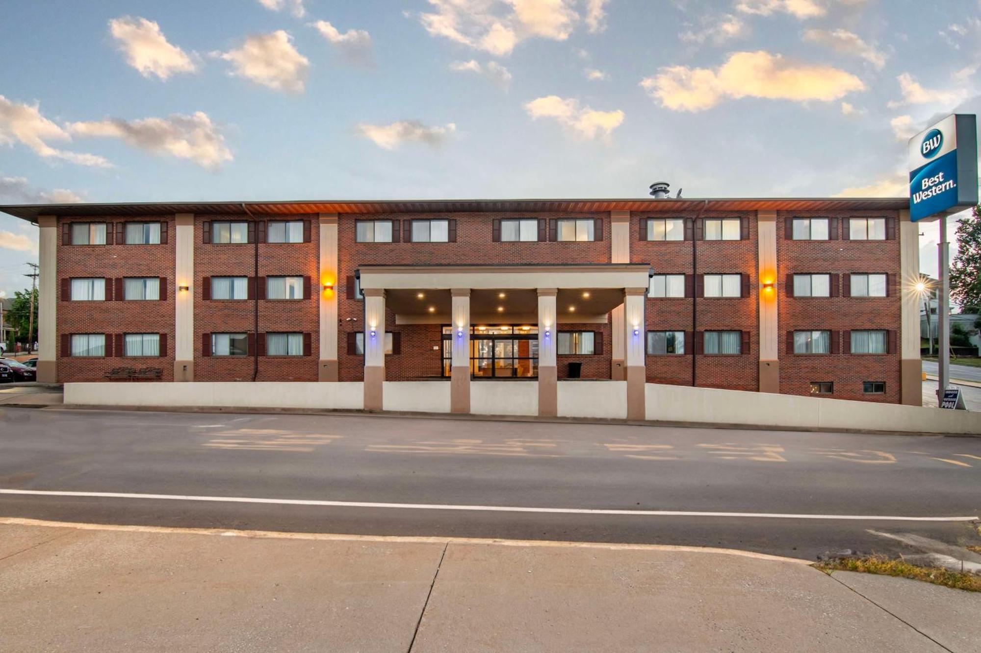 Best Western On The River Hannibal Exterior photo