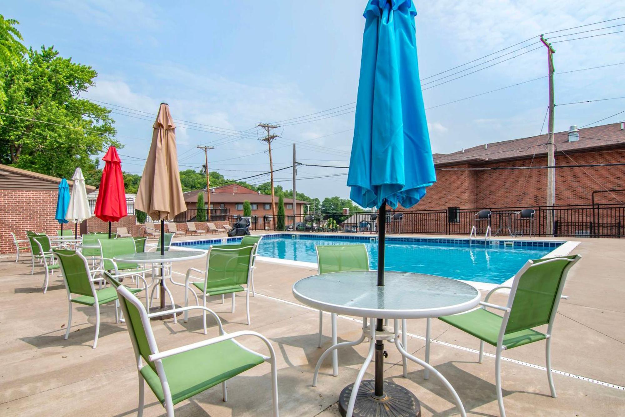 Best Western On The River Hannibal Exterior photo